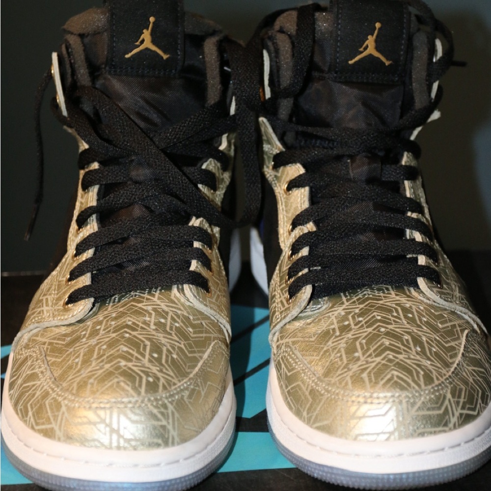 Nike Gold and Black Sneakers Jordan